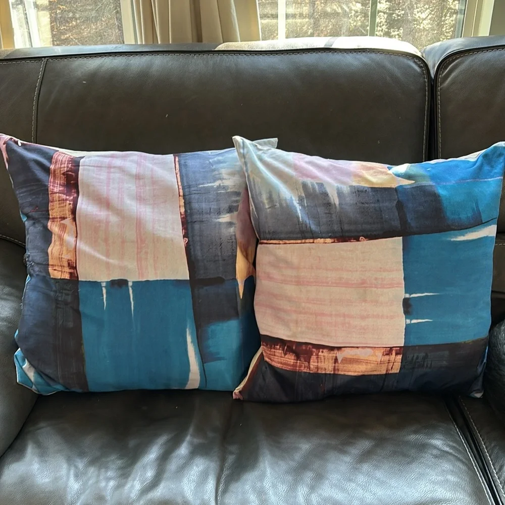 2 Crate and barrel bostezi decorative throw pillows w/inserts 23” square
